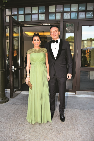 YILDIZ ÖZER CİHAN KARAGÜLLÜ MUTLULUĞA  “EVET” DEDİLER