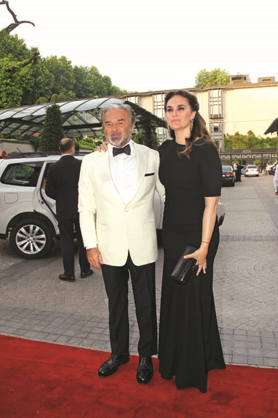 LARA ERSU CEM ÖZSÜER  ROMANTİK BAHAR DÜĞÜNÜ