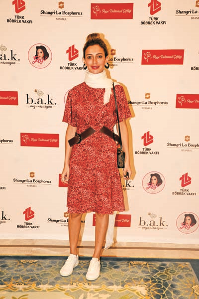 PODYUMDA 60’LAR RÜZGARI 