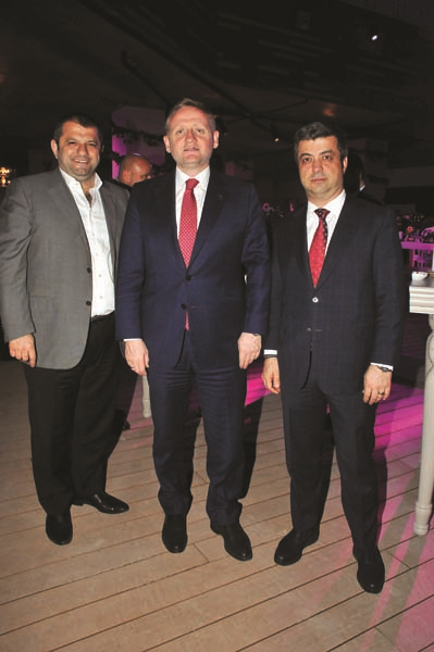 GASTRONOMİ VE EĞLENCE MERKEZİ WATERGARDEN İSTANBUL KAPILARINI AÇMAYA HAZIRLANIYOR