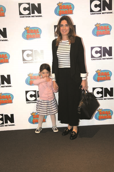 ANNELER VE ÇOCUKLARINA RENKLİ TANITIM