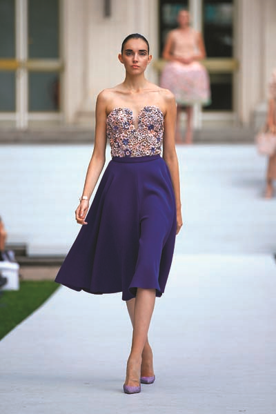 AVUSTURYALI TASARIMCI MARINA HOERMANSEDER KOLEKSİYONLARINDA BAŞROLÜ DERİYE VERİYOR