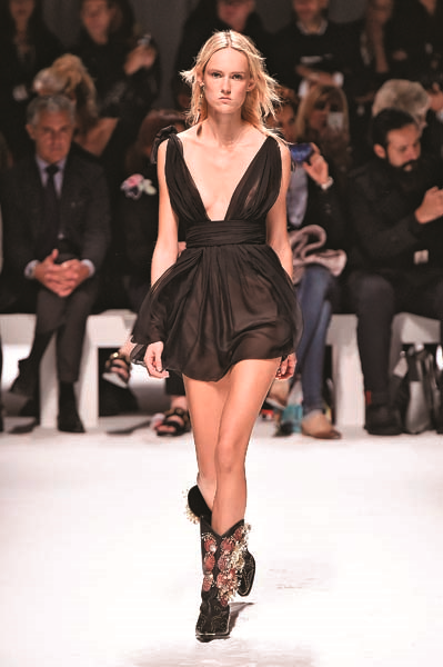 İTALYAN TASARIMCI FAUSTO PUGLISI ZITLIKLARDAN BESLENİYOR