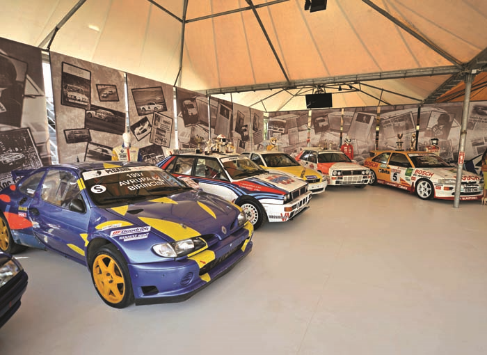 MUSTAFA V. KOÇ’UN TUTKUYLA  BAĞLI OLDUĞU İKİ HOBİSİ “HEM YERDE HEM GÖKTE”