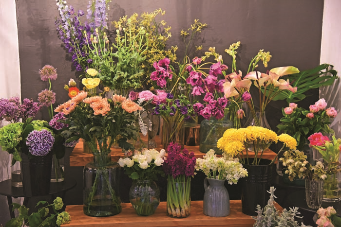 ÇİÇEKLİ FİKİRLER