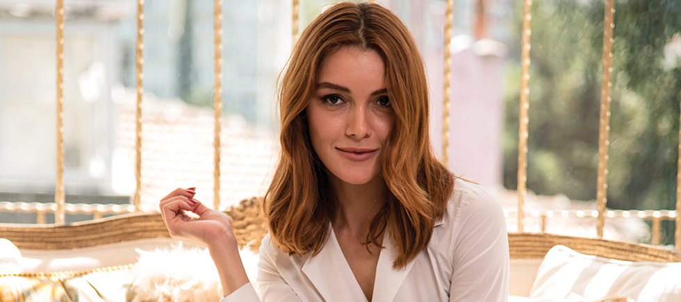 PLAJ MODASININ  FARK YARATAN TASARIMCISI MERVE KARDEŞ 