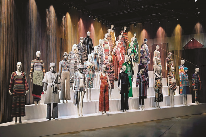 4 FARKLI ÜLKEDE  4 ÖZEL SERGİ