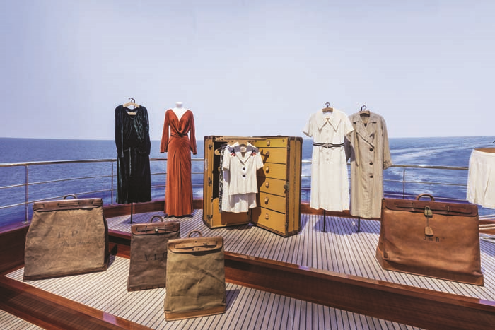 4 FARKLI ÜLKEDE  4 ÖZEL SERGİ