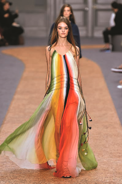 GÖKKUŞAĞININ RENKLERİNE  KUCAK AÇIN