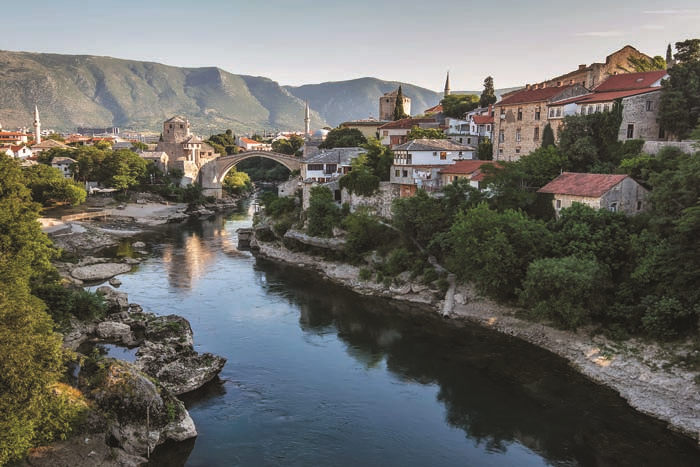 GÜZEL İNSANLARLA DOLU ŞEHİR MOSTAR