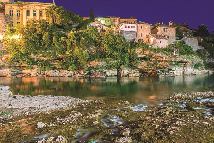 GÜZEL İNSANLARLA DOLU ŞEHİR MOSTAR