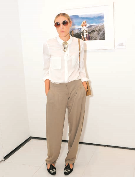 POPÜLER DJ MIA MORETTI VINTAGE GÖRÜNÜMLE MODERN YANSIMANIN BULUŞMA NOKTASI