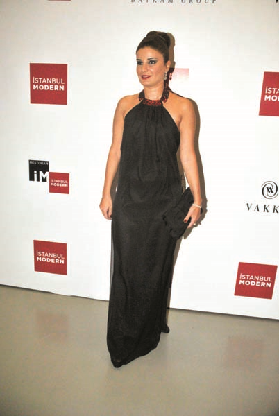 CEMİYETİN ÜNLÜ İSİMLERİ ALEM'İ ANLATTILAR