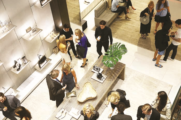 LONDRADAKİ AÇILIŞTA YILDIZLAR BULUŞTU