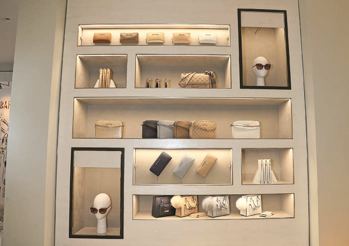 LONDRADAKİ AÇILIŞTA YILDIZLAR BULUŞTU