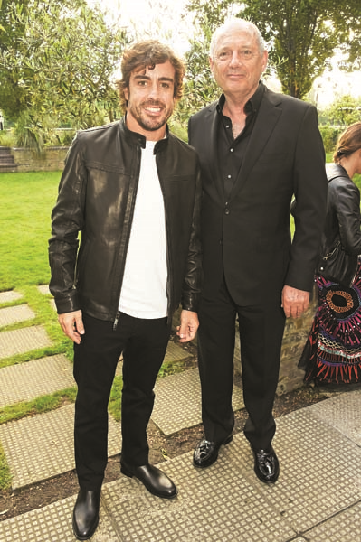 LONDRADAKİ AÇILIŞTA YILDIZLAR BULUŞTU