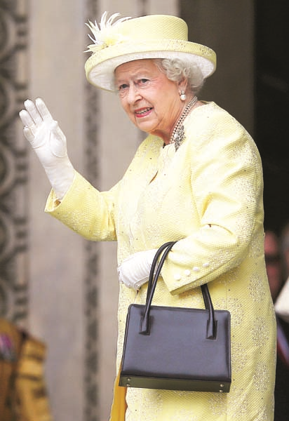 KRALİÇENİN GELİNİ KONTES SOPHİE: "AYNI RENK GİYİNMİŞİZ!" 