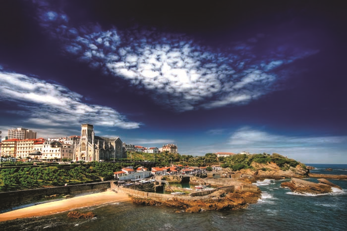 AVRUPA'NIN DALGA VE SÖRF BAŞKENTİ BIARRITZ