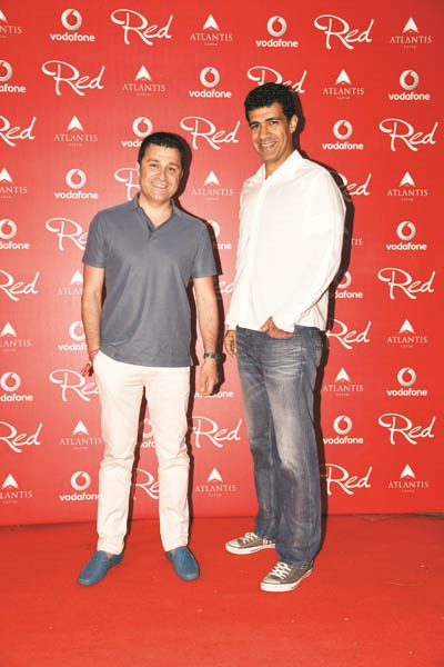 VODAFONE RED HARBİYE AÇIKHAVA’DA KENAN DOĞULU’DAN MUHTEŞEM KONSER