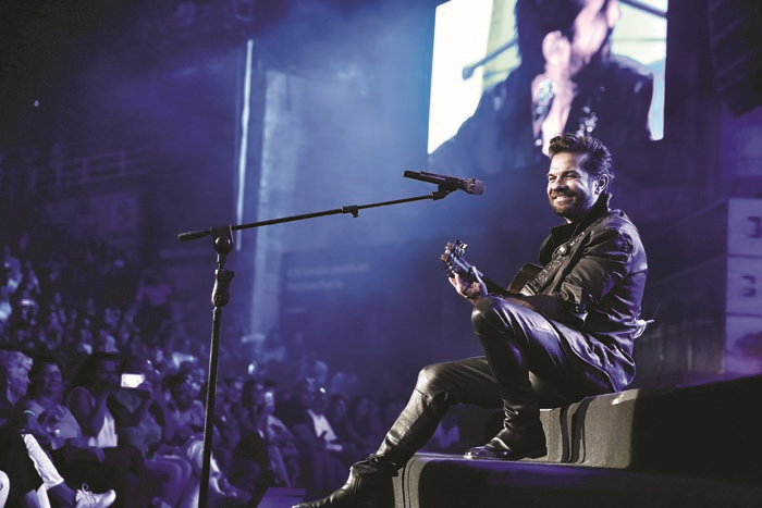 VODAFONE RED HARBİYE AÇIKHAVA’DA KENAN DOĞULU’DAN MUHTEŞEM KONSER