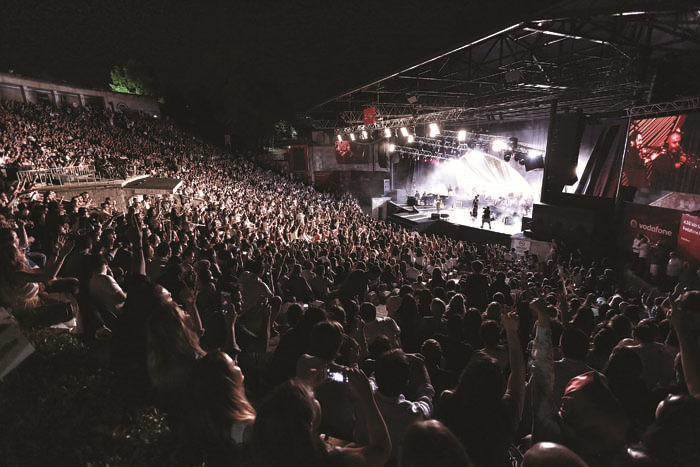 VODAFONE RED HARBİYE AÇIKHAVA’DA KENAN DOĞULU’DAN MUHTEŞEM KONSER