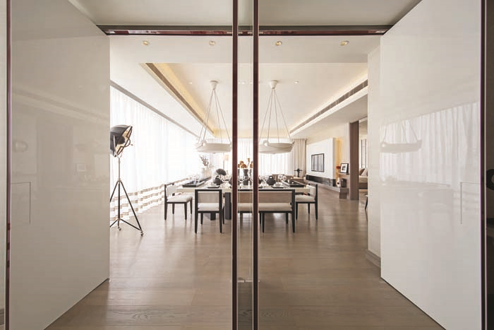 NEW YORK'TA ÜNLÜ MİMAR KELLY HOPPEN TASARIMIYLA DİNGİN DOKUNUŞLAR