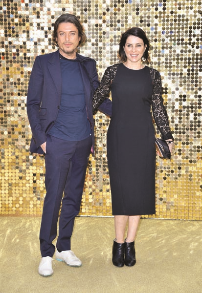 EFSANE DİZİYE RENKLİ GALA