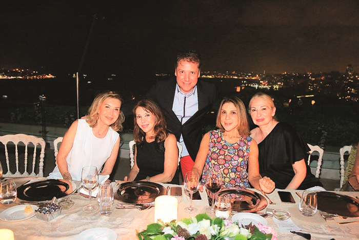 ATIL KUTOĞLUNDAN YENİ YAŞINA ÖZEL KUTLAMA