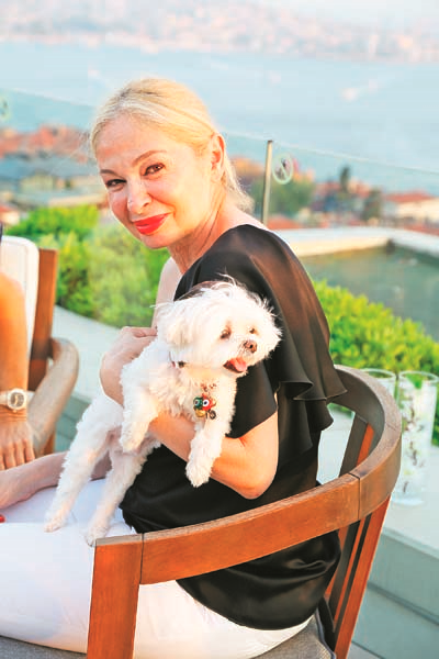 ATIL KUTOĞLUNDAN YENİ YAŞINA ÖZEL KUTLAMA