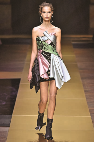 ALEM ‘PARİS FASHION WEEK’İ YAKINDAN TAKİP ETTİ