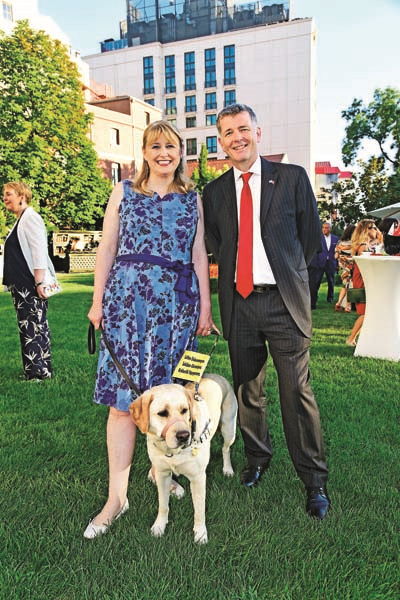 İNGİLİZ TİCARET ODASI’NDAN KONSOLOSA VEDA PARTİSİ