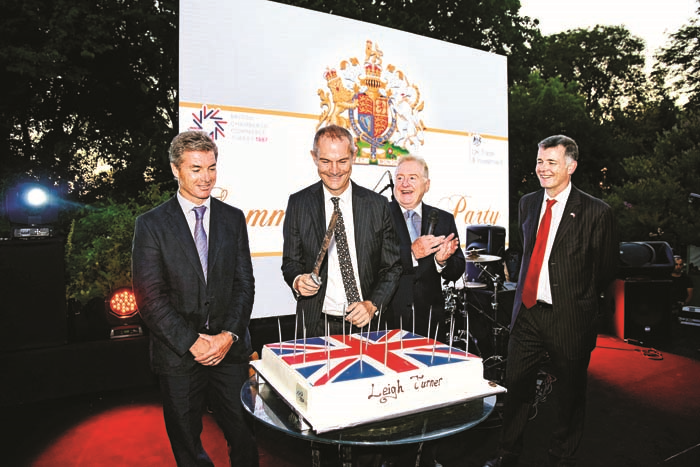 İNGİLİZ TİCARET ODASI’NDAN KONSOLOSA VEDA PARTİSİ