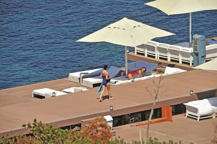 GÜLŞAH GORDİ KIPKIRMIZI