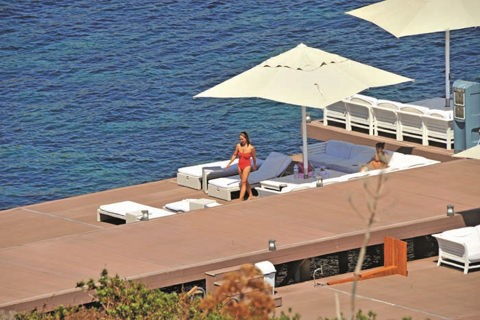 GÜLŞAH GORDİ KIPKIRMIZI