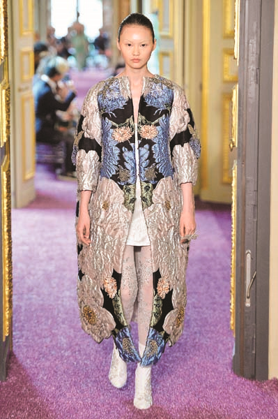 İTALYAN TASARIMCI FRANCESCO SCOGNAMIGLIO DRAMATİK İZLER BIRAKIYOR