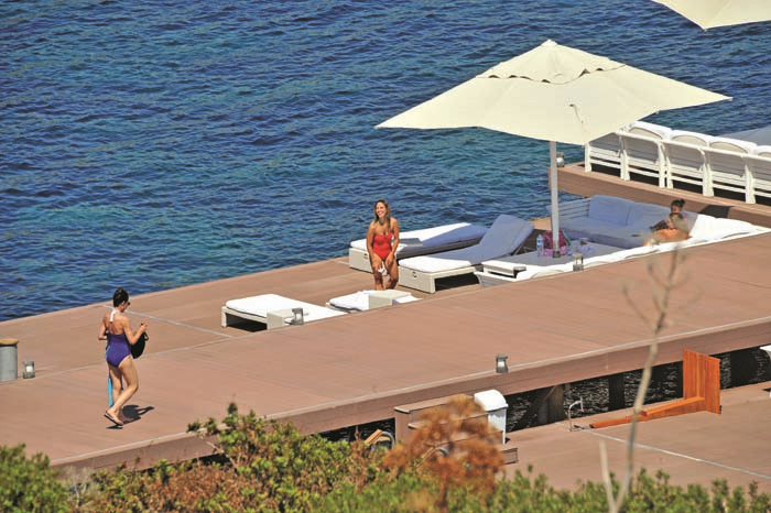 GÜLŞAH GORDİ KIPKIRMIZI