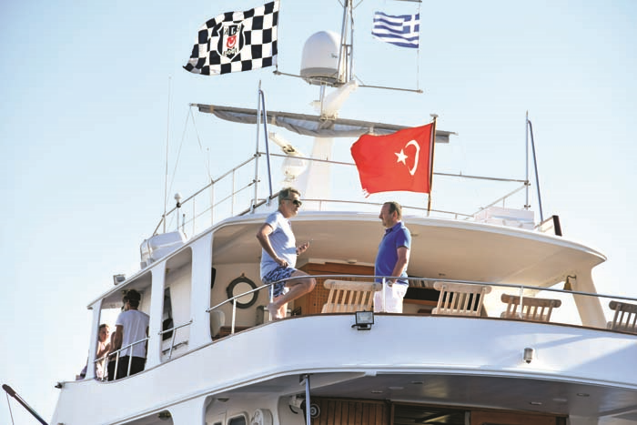 BAŞKAN PSAROU KOYUNDA DİNLENDİ