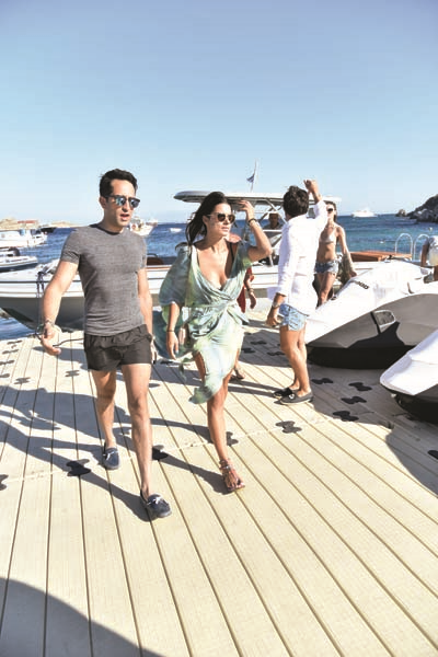 BEACH PARTİ ŞIKLIĞI