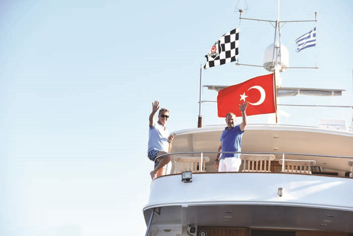 BAŞKAN PSAROU KOYUNDA DİNLENDİ