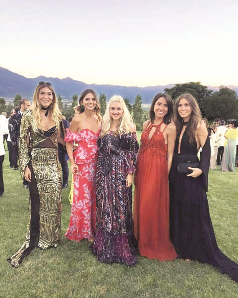 BARSELONA’DA 3 GÜN 3 GECE  MUHTEŞEM KIR DÜĞÜNÜ