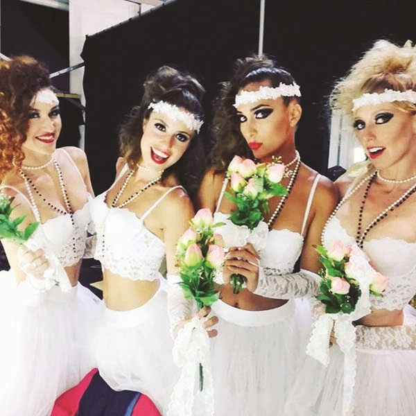 BARSELONA’DA 3 GÜN 3 GECE  MUHTEŞEM KIR DÜĞÜNÜ