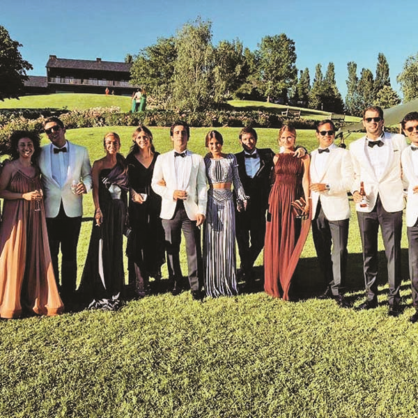 BARSELONA’DA 3 GÜN 3 GECE  MUHTEŞEM KIR DÜĞÜNÜ