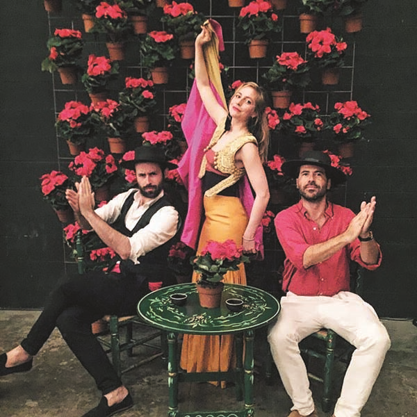 BARSELONA’DA 3 GÜN 3 GECE  MUHTEŞEM KIR DÜĞÜNÜ