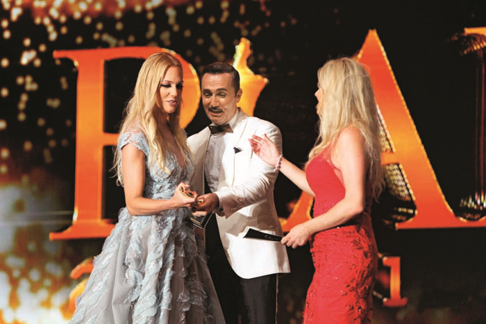 MERYEM UZERLİ ALEME KONUŞTU