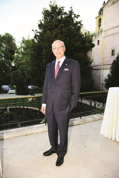 FRANSIZ BAŞKONSOLOSU’NDAN ANLAMLI VEDA YEMEĞİ 