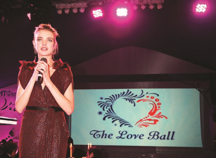 HOLLYWOOD DÜNYASINDA MELEK KANATLI YILDIZLAR