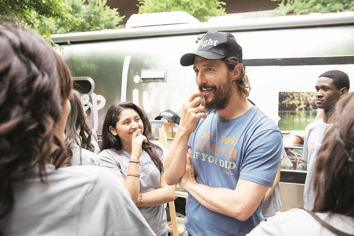 HOLLYWOOD DÜNYASINDA MELEK KANATLI YILDIZLAR