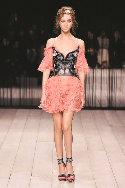 SONBAHAR TRENDLERİNE İLK BAKIŞ 