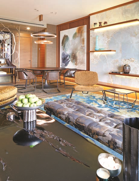 60’LARIN İZİNİ TAŞIYAN BİR EV CENNET KOYU’NA  KARŞI