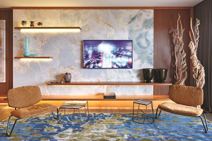 60’LARIN İZİNİ TAŞIYAN BİR EV CENNET KOYU’NA  KARŞI